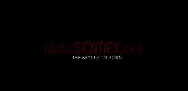  www.SEXMEX.xxx - Mexican Dominatrix Carolina Sexmex has a slave he does as he is commanded.